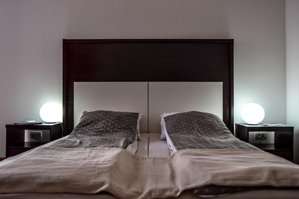 Modena Apartments Novi Sad Room photo
