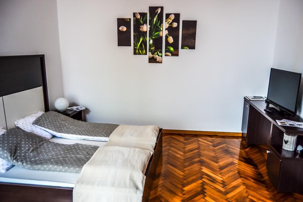 Modena Apartments Novi Sad Room photo
